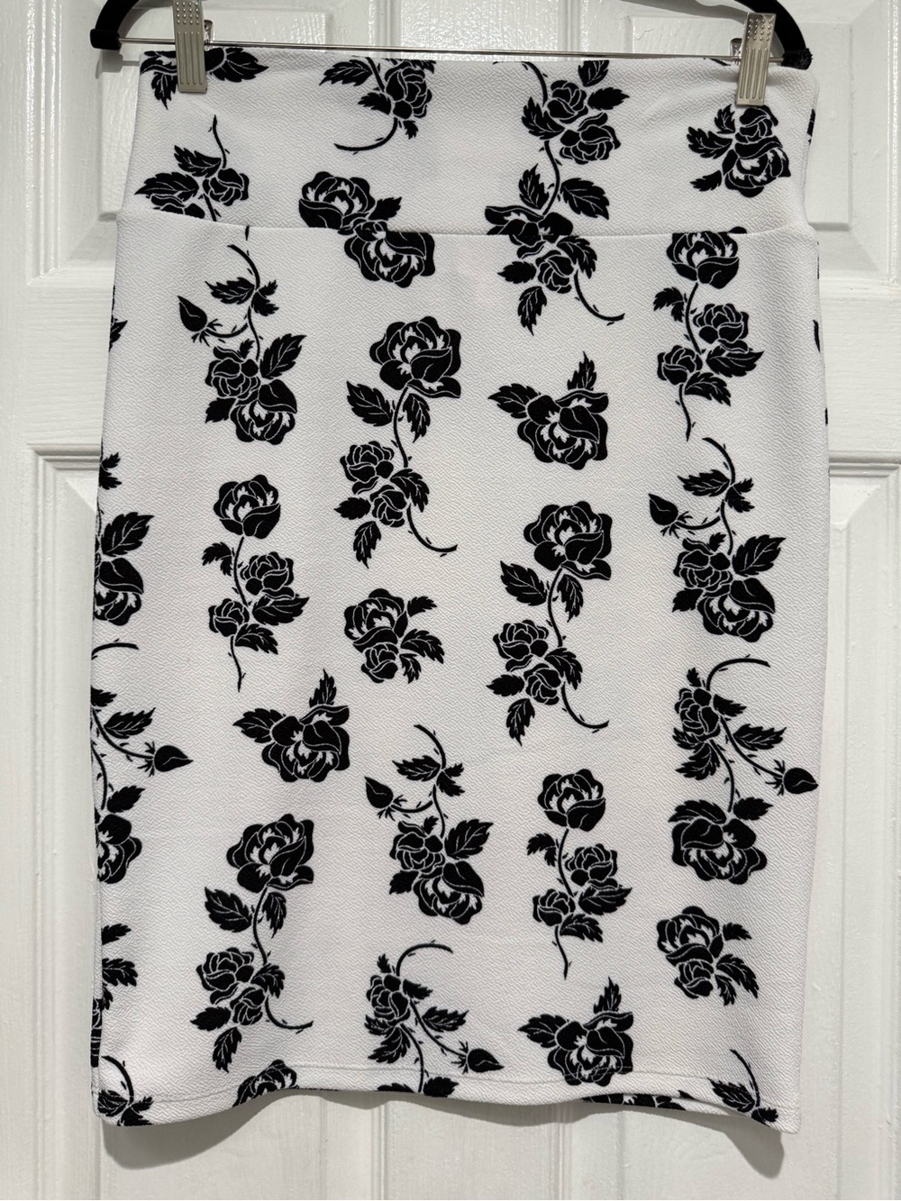 Lularoe Classic Black & White Floral Pencil Skirt